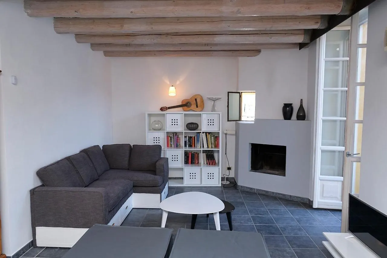 Cozy Suites On The Lake - The House Of Travelers Brienno 0*,  İtalya