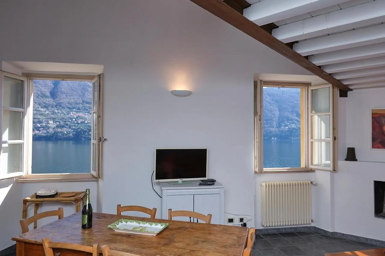 Cozy Suites On The Lake - The House Of Travelers Brienno